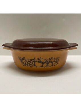 Pyrex Old Orchard 043 Vintage Gold Brown Oval 1.5 Qt Covered Casserole Ovenware